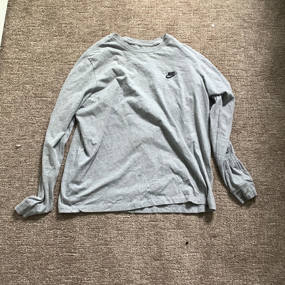 Grey Nike Long Sleeve Tee / Crewneck